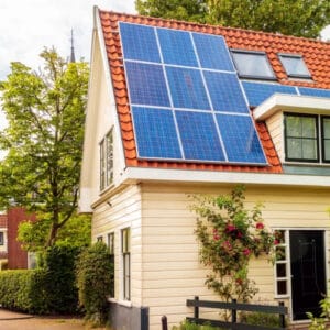 كيف تعمل ألواح الطاقة الشمسية كيف تعمل ألواح الطاقة الشمسية